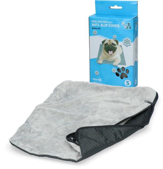 CoolPets Dog Mat Anti-Slip Cover 40x30cm    S COOL022C